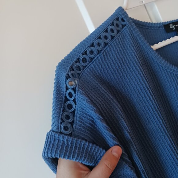 Blue Short Sleeve Shirt with openwork shoulder detail - Picture 3 of 4